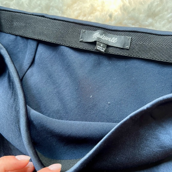 Madewell Satin Slip Skirt Sz 2 - Picture 2 of 3